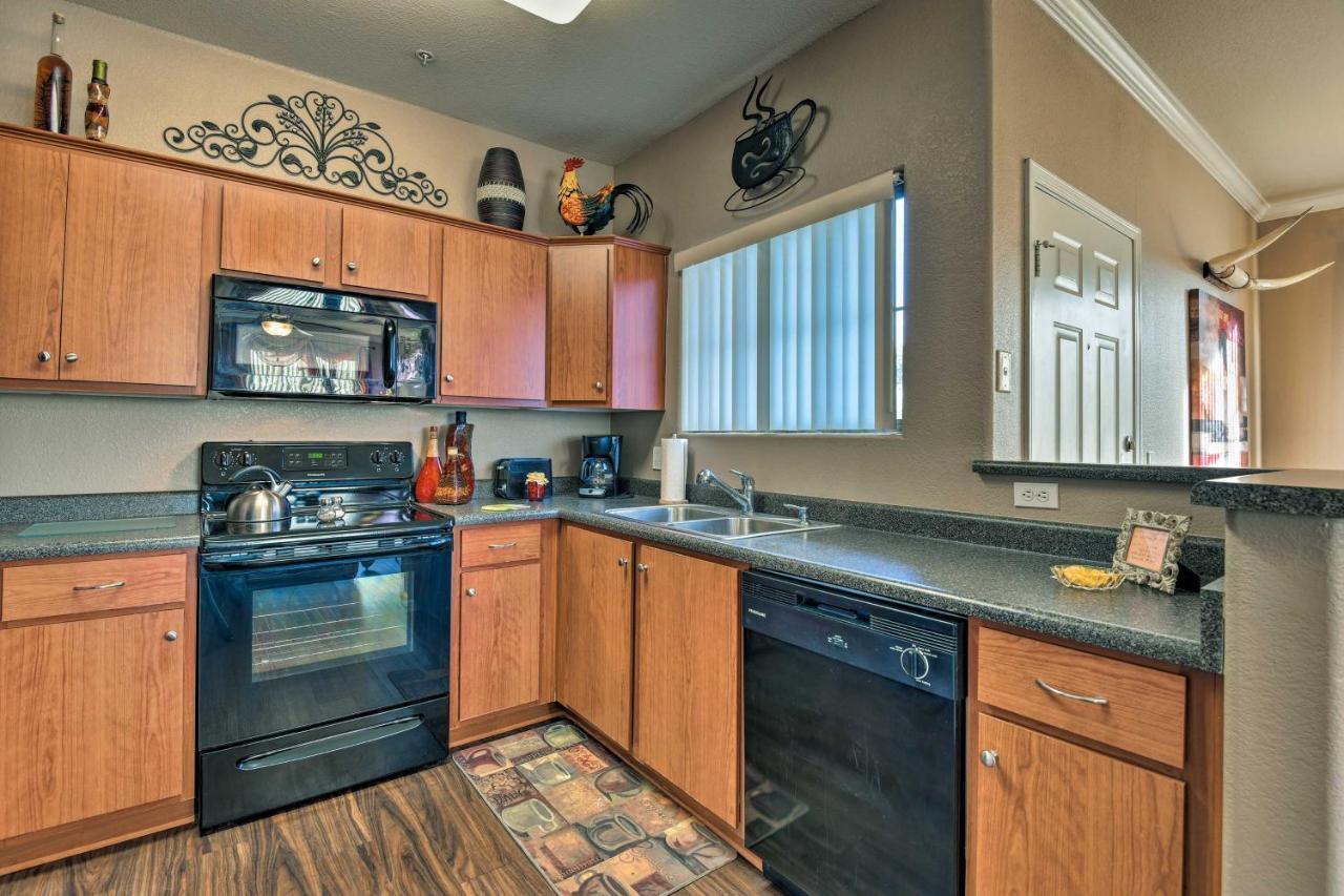 Gated Gilbert Condo Patio And Resort Amenities ميسا، أريزونا المظهر الخارجي الصورة